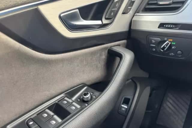Audi Q7 (2016) thumbnail 22