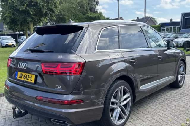 Audi Q7 (2016) thumbnail 5