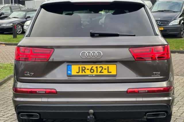 Audi Q7 (2016) thumbnail 6