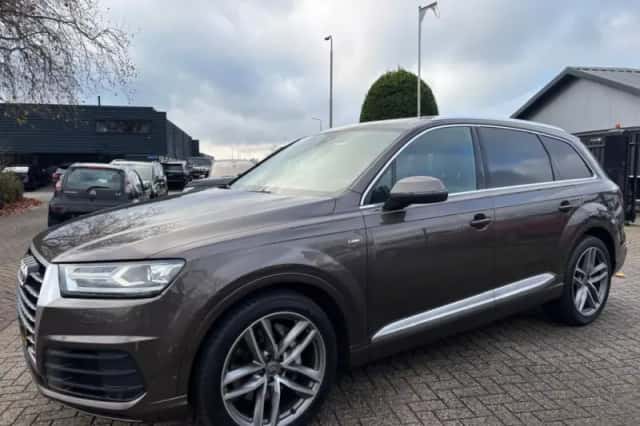 Audi Q7 (2016) thumbnail 8