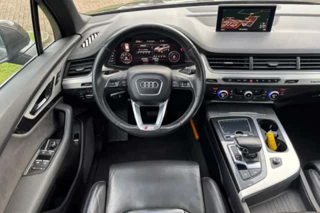 Audi Q7 (2016) thumbnail 9
