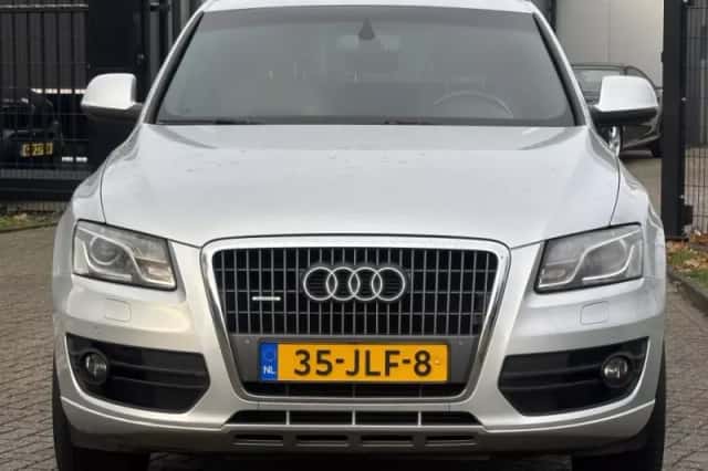 Audi Q5 (2009) thumbnail 2