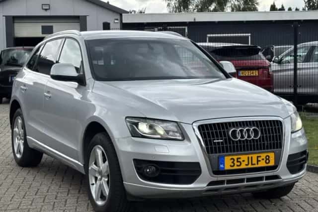 Audi Q5 (2009) thumbnail 2