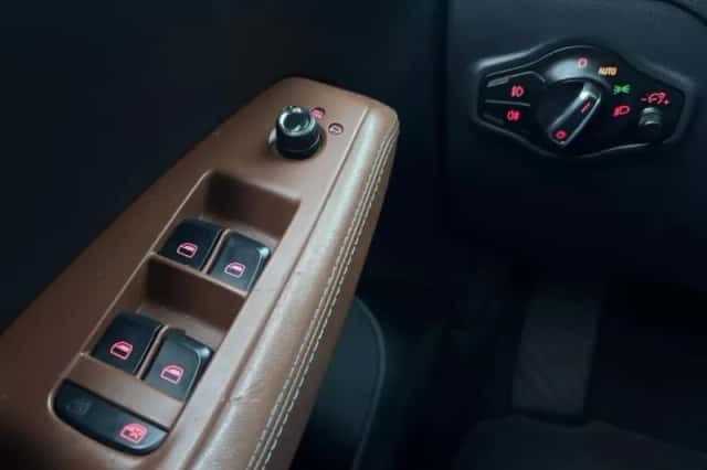 Audi Q5 (2009) thumbnail 15