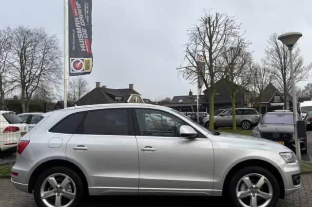 Audi Q5 (2009) thumbnail 4