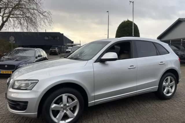 Audi Q5 (2009) thumbnail 8