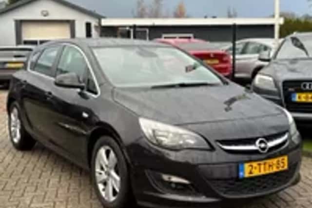 Opel Astra (2014) thumbnail 21
