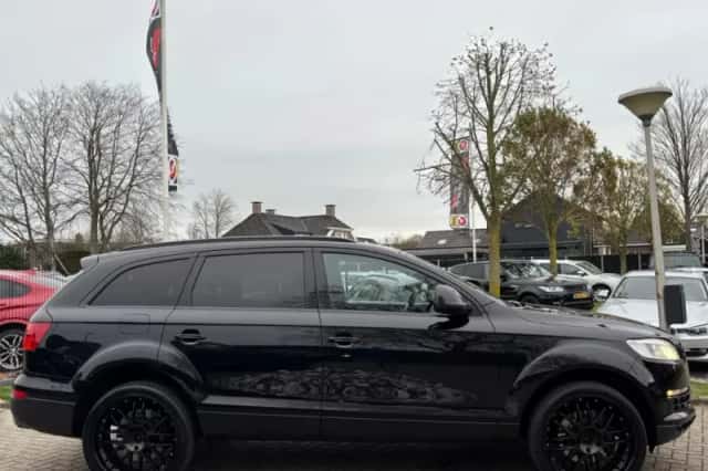Audi Q7 (2006) thumbnail 5