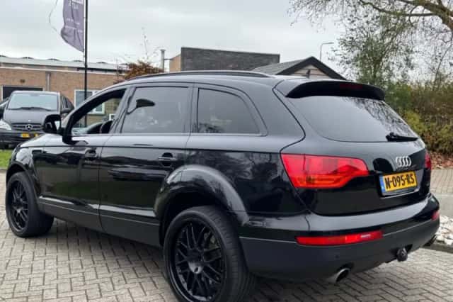 Audi Q7 (2006) thumbnail 8