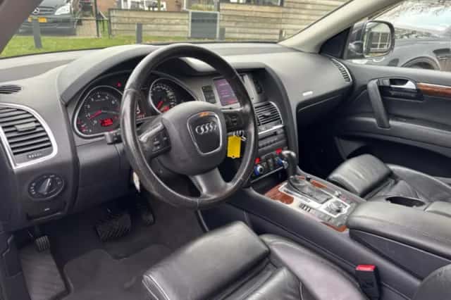 Audi Q7 (2006) thumbnail 11