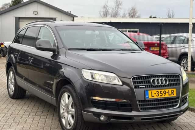 Audi Q7 (2006) thumbnail 3