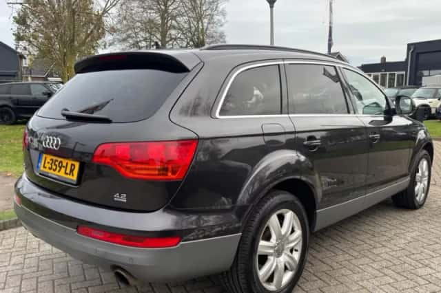 Audi Q7 (2006) thumbnail 5
