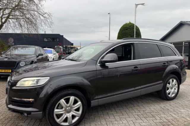 Audi Q7 (2006) thumbnail 8