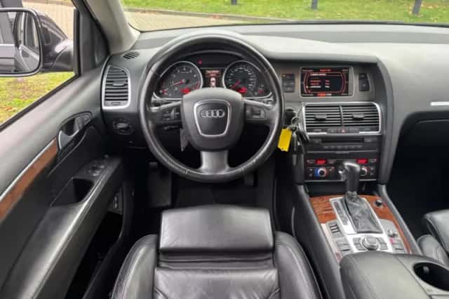 Audi Q7 (2006) thumbnail 9