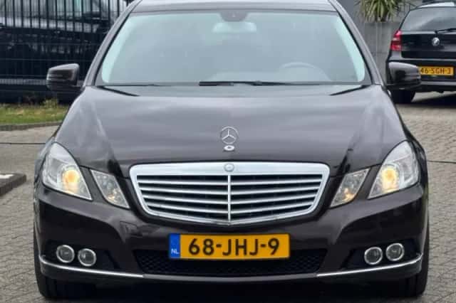 Mercedes-Benz E-Klasse (2009) thumbnail 2