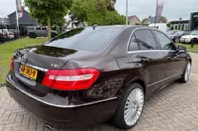 Mercedes-Benz E-Klasse (2009) thumbnail 21