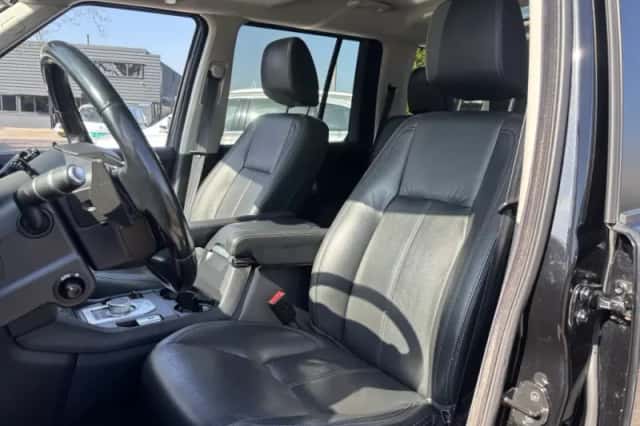 Land Rover Discovery (2014) thumbnail 15