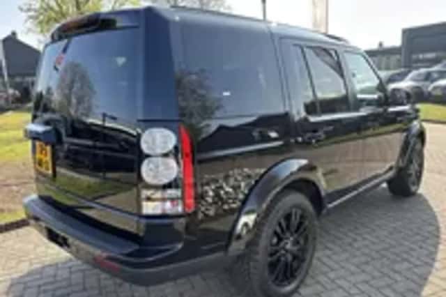 Land Rover Discovery (2014) thumbnail 28