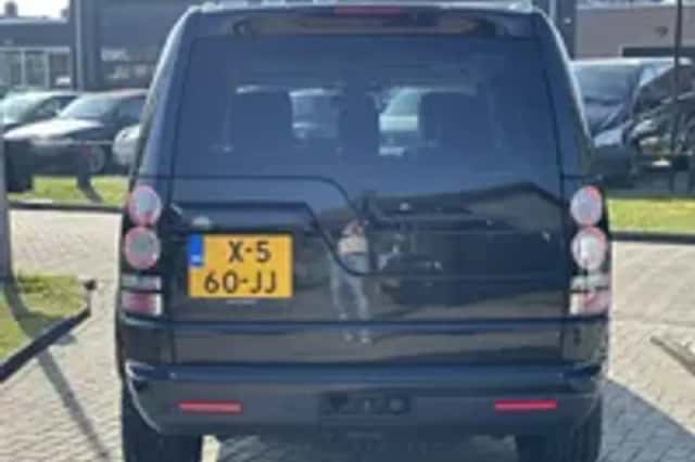 Land Rover Discovery (2014) thumbnail 29