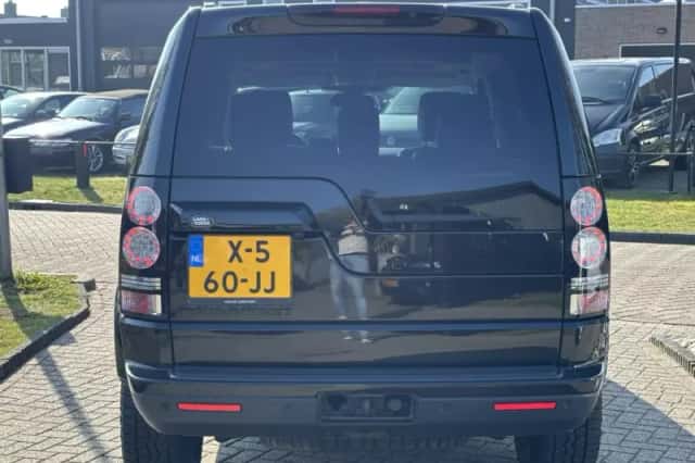 Land Rover Discovery (2014) thumbnail 6