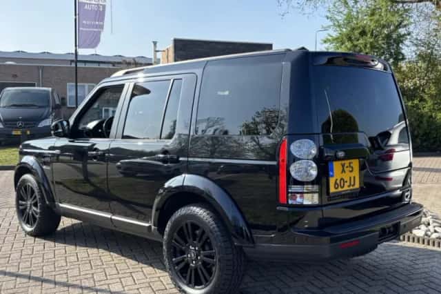 Land Rover Discovery (2014) thumbnail 7