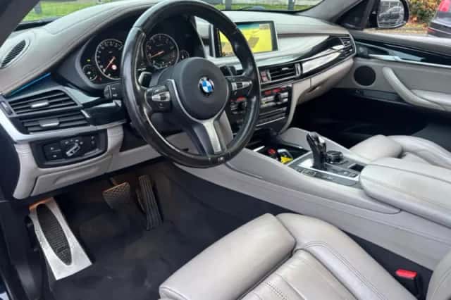 BMW X6 (2015) thumbnail 11