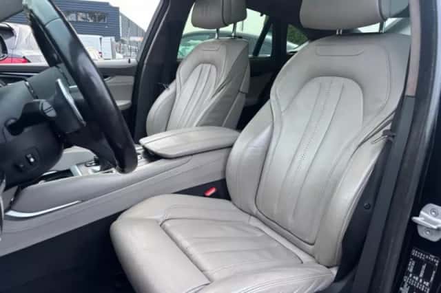 BMW X6 (2015) thumbnail 12