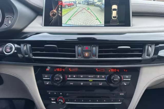 BMW X6 (2015) thumbnail 13