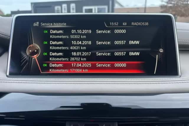 BMW X6 (2015) thumbnail 23