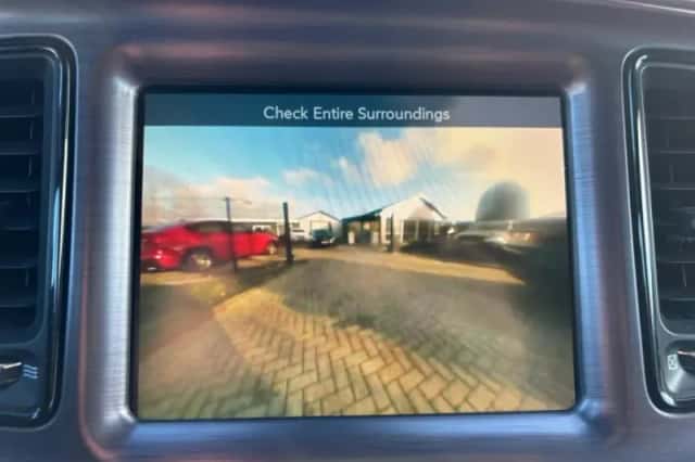 Dodge Challenger (2016) thumbnail 14