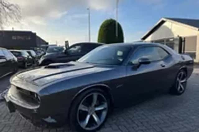 Dodge Challenger (2016) thumbnail 23