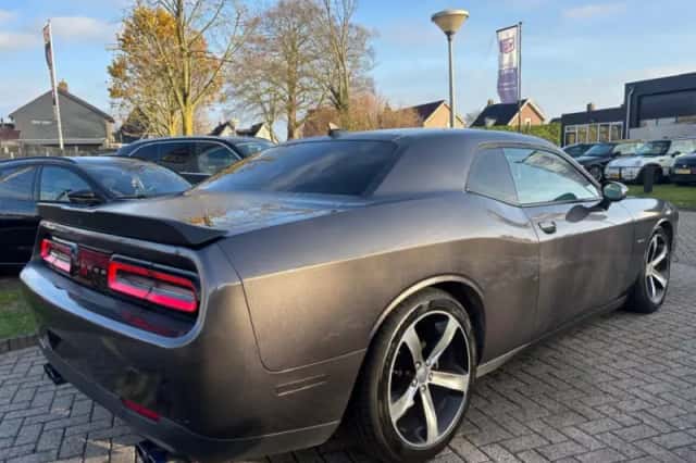 Dodge Challenger (2016) thumbnail 7