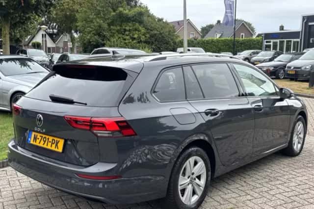 Volkswagen Golf (2021) thumbnail 5