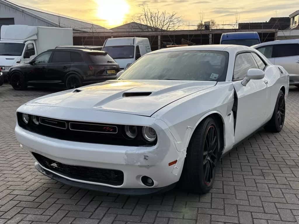 Dodge Challenger (2016) — foto 1