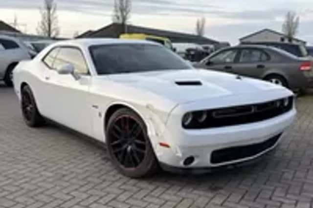 Dodge Challenger (2016) thumbnail 25