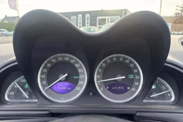 Mercedes-Benz SL-Klasse (2002) thumbnail 17