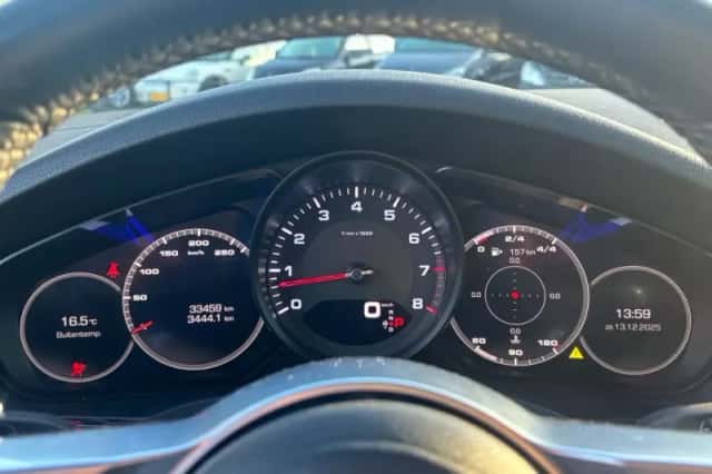 Porsche Cayenne (2018) thumbnail 15