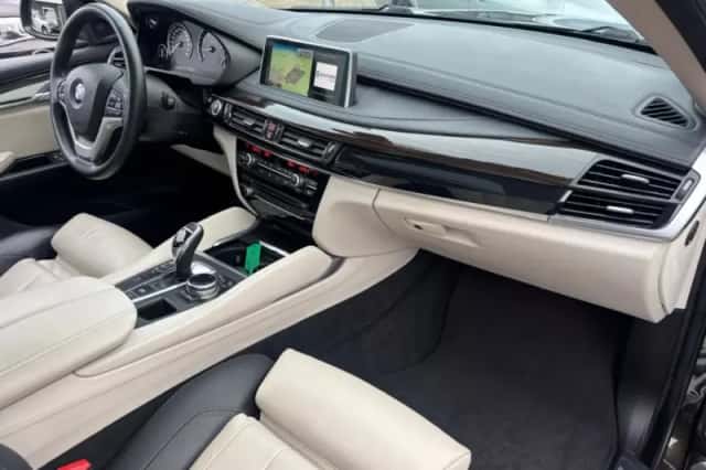 BMW X6 (2015) thumbnail 11