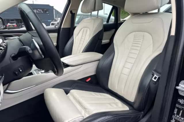 BMW X6 (2015) thumbnail 12