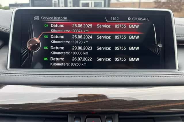 BMW X6 (2015) thumbnail 23