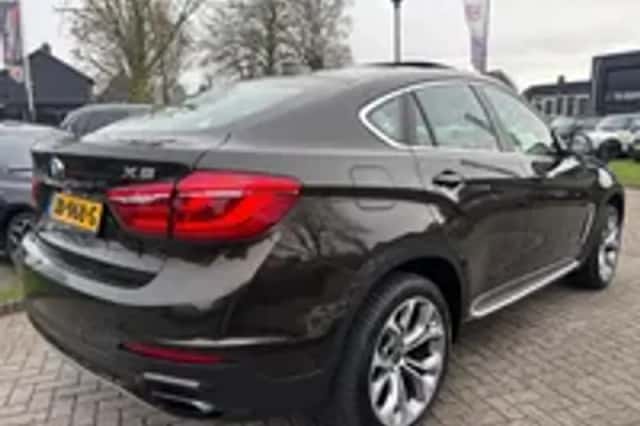 BMW X6 (2015) thumbnail 27