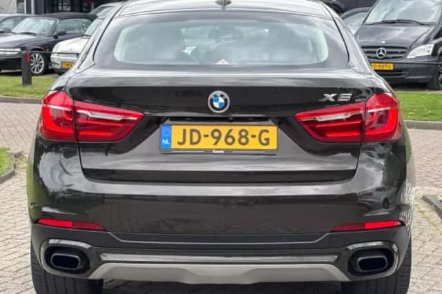BMW X6 (2015) thumbnail 6