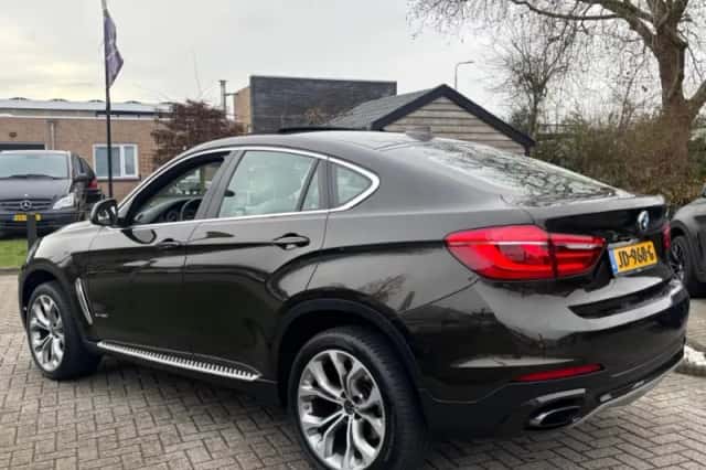 BMW X6 (2015) thumbnail 6