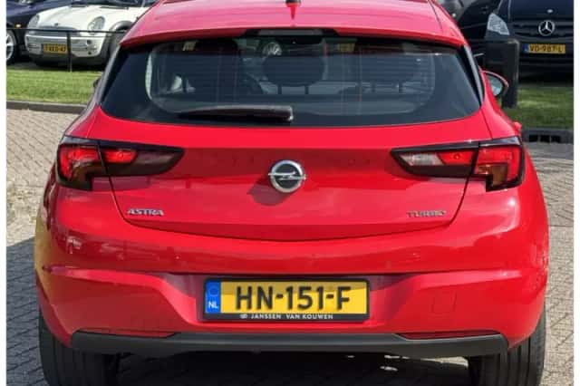 Opel Astra (2015) thumbnail 6