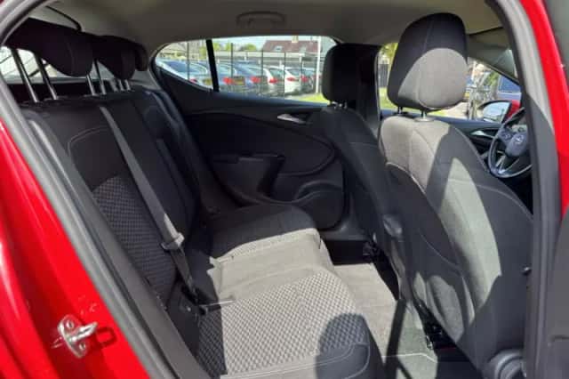Opel Astra (2015) thumbnail 10