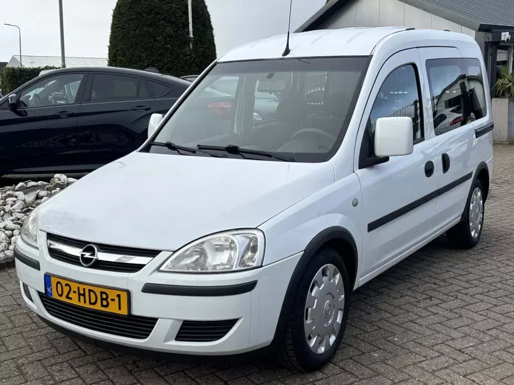 Opel Combo (2008) — foto 1