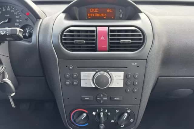 Opel Combo (2008) thumbnail 19