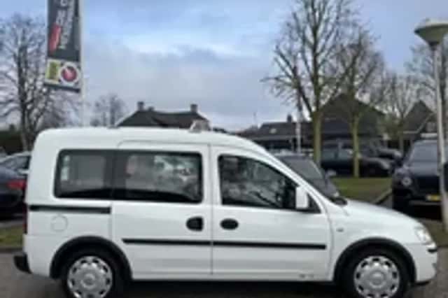 Opel Combo (2008) thumbnail 24