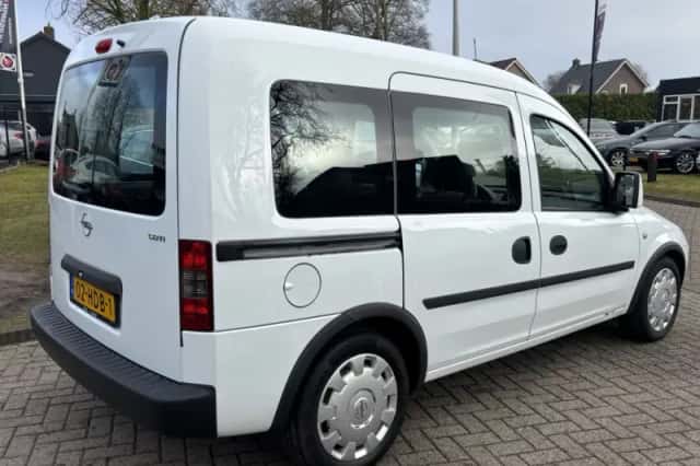 Opel Combo (2008) thumbnail 5