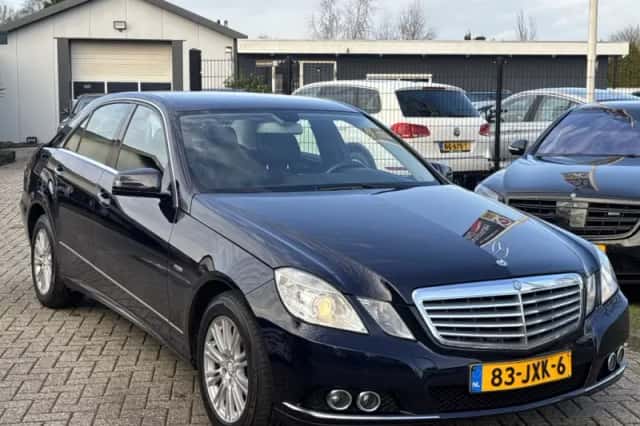 Mercedes-Benz E-Klasse (2009) thumbnail 3